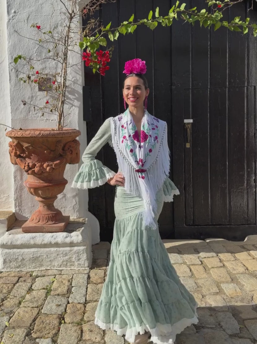 traje de flamenca verde estilo canastero
