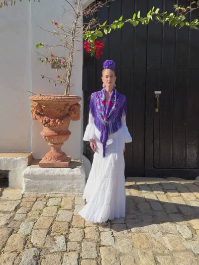 traje canastero de plumeti blanco