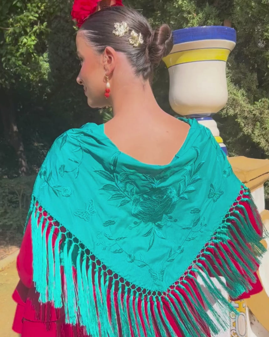 mantoncillo de flamenca flecado de seda esmeralda