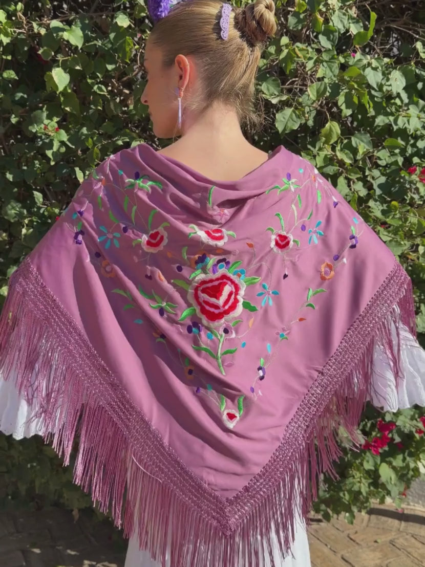 Mantón Bordado Malva Empolvado bordado colores