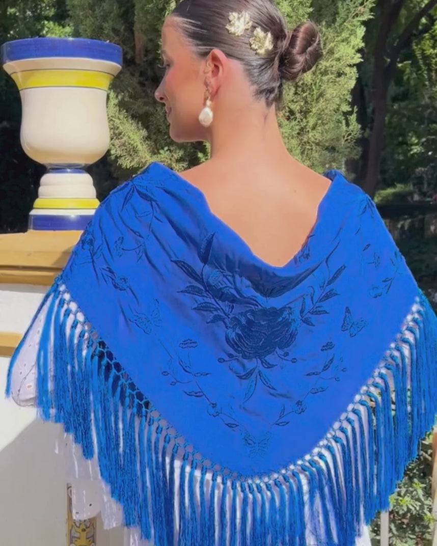 mantoncillo de flamenca flecado de seda azul monocolor