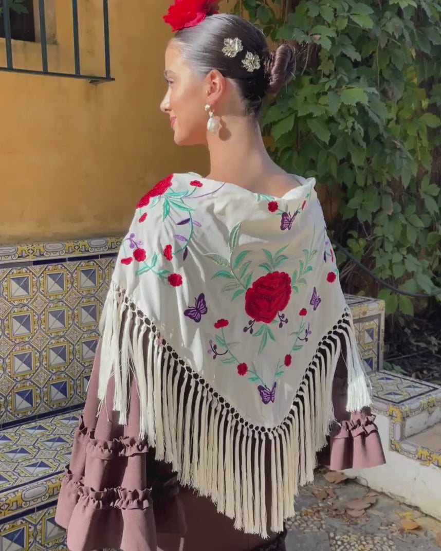 mantoncillo de flamenca flecado de seda beige flores rojas