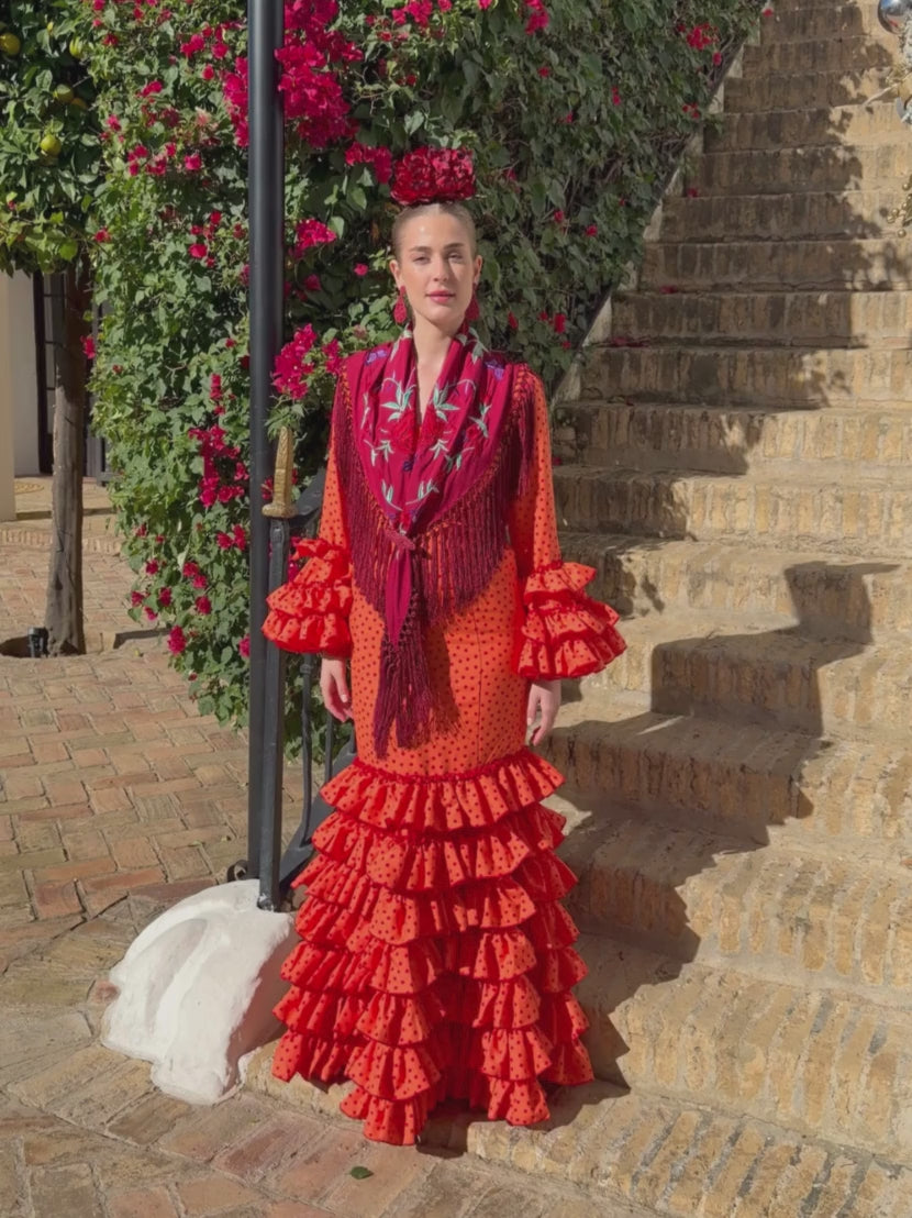 traje de flamenca naranja con lunares