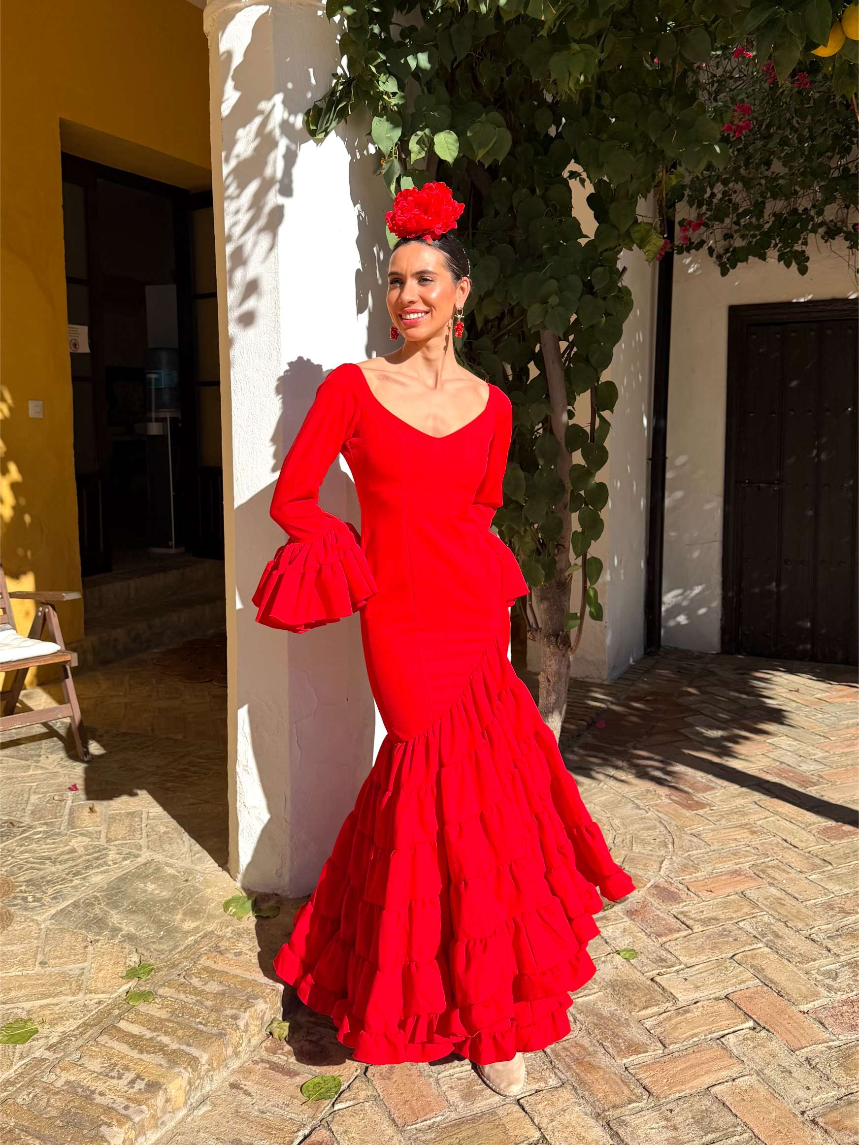 traje de flamenca strech color rojo asimetrico