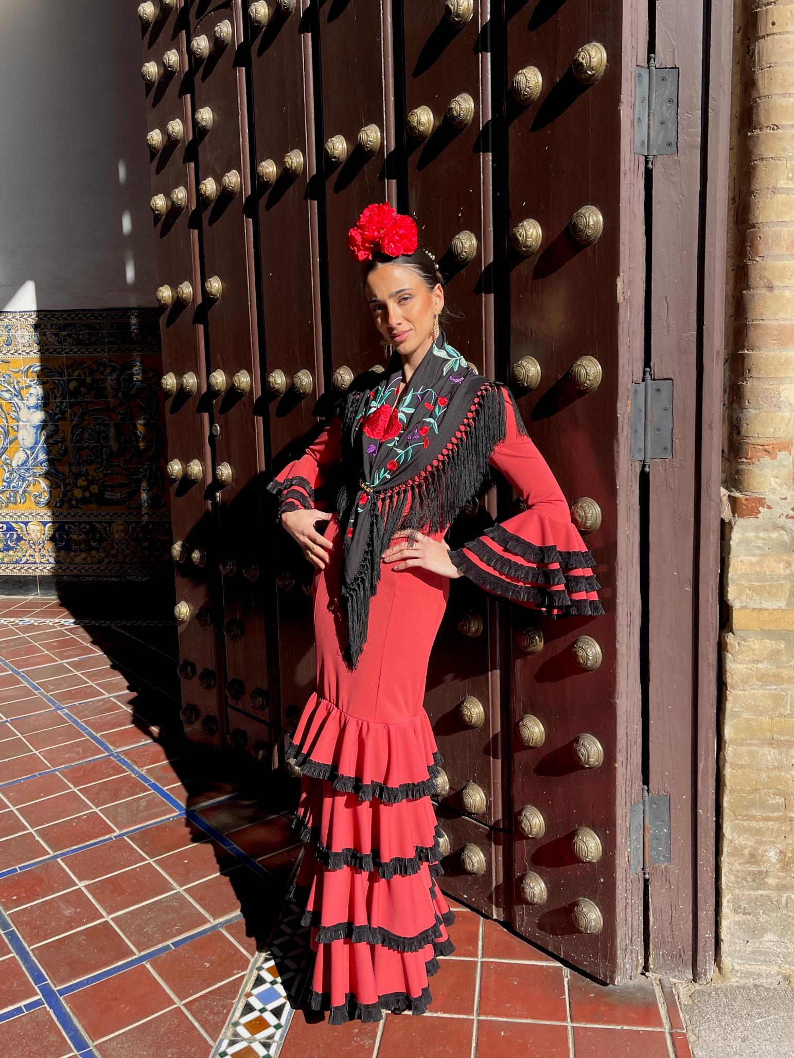 Traje de flamenca cuatro volantes adorno ribete SPECIAL PRICE