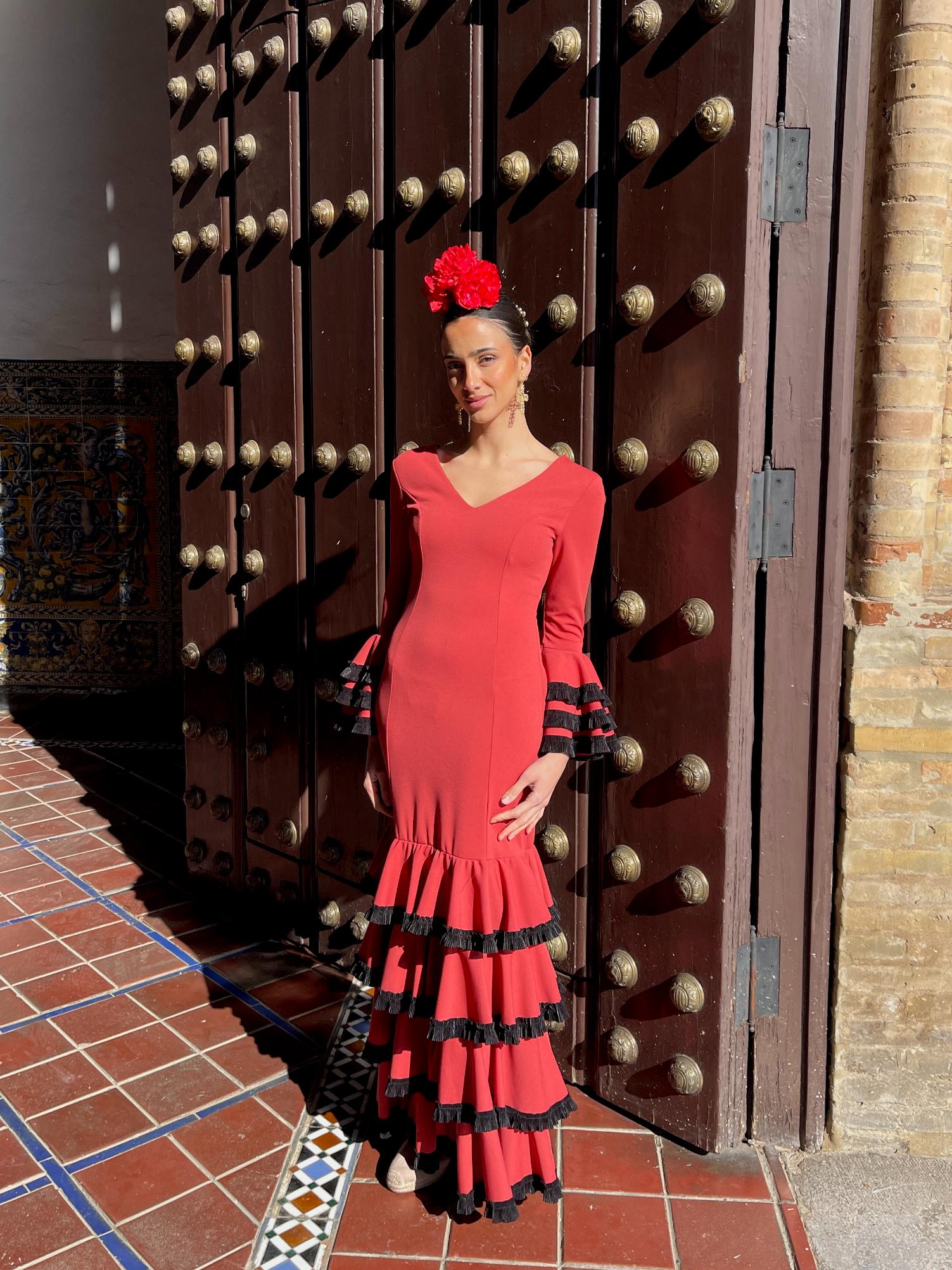 Traje de flamenca cuatro volantes adorno ribete SPECIAL PRICE