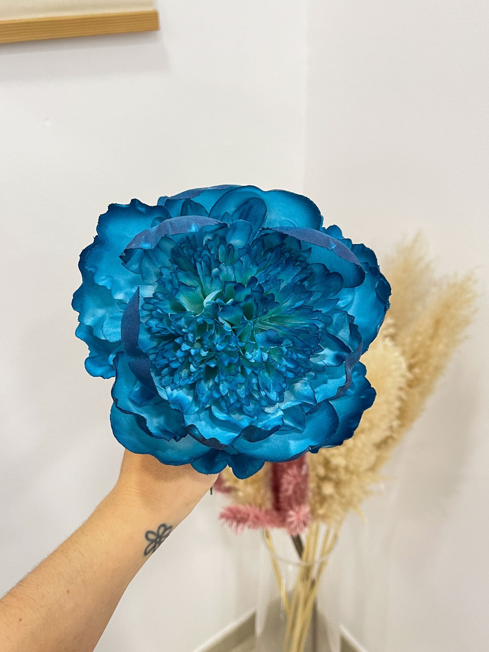 Flor Teñida a Mano Color Agua Marina